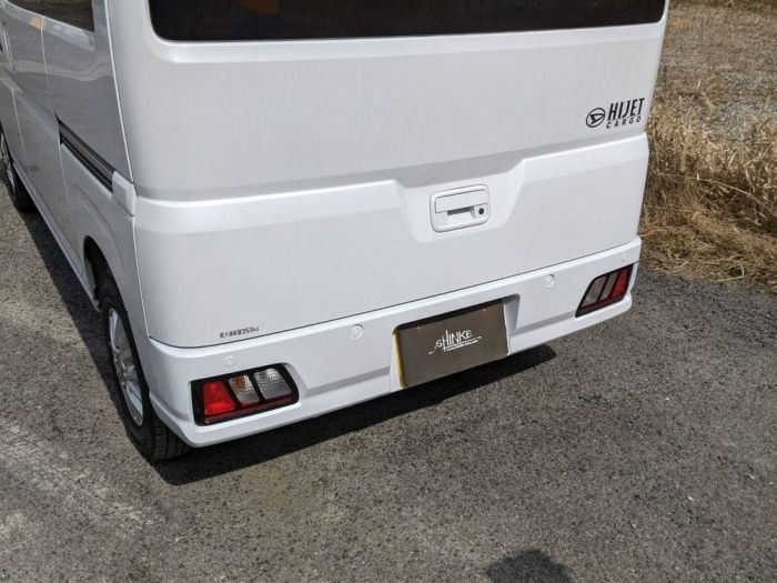 (ブラックスモーク) チョイワル仕様 テールレンズカバー タイプ2 左右2Pセット ハイゼットカーゴ S700系 貼るだけ
