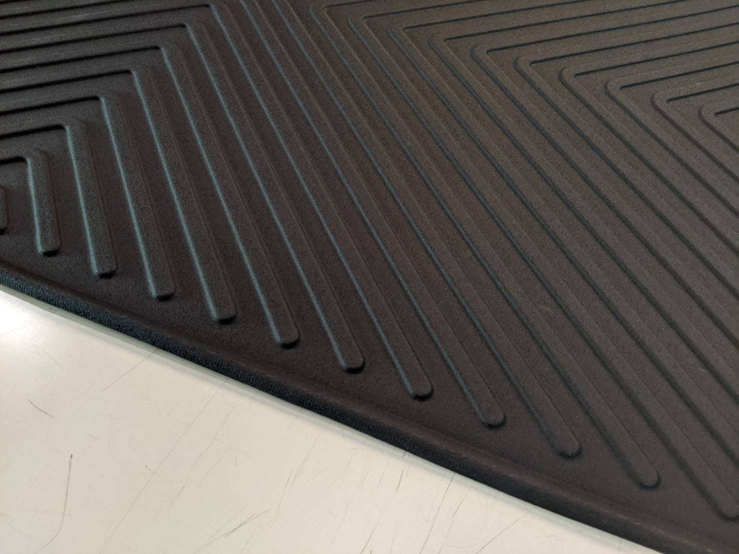 ( 汚れ防止 / 水洗い可能 ) DA17V エブリイバン専用 立体フロアー 3D リアカーゴ部分 ラゲージマット SHINKE製