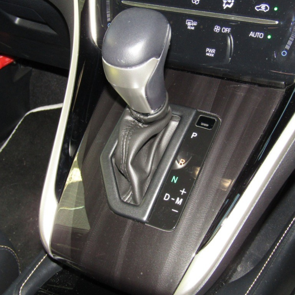 60ハリアードレスアップの人気商品 (ブラックレザー×ブラックステッチ) シフトブーツ ハリアー 60系 H26/1-R2/5 YourParts e0711 ドレスアップ 内装 車内