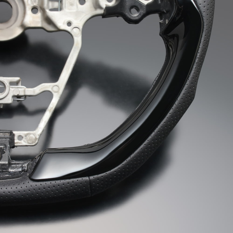 高品質の証ユーロステッチ採用 (ピアノブラックxシルバーステッチ) 純正交換ガングリップステアリング ハリアー 80系 R2/6- LS229