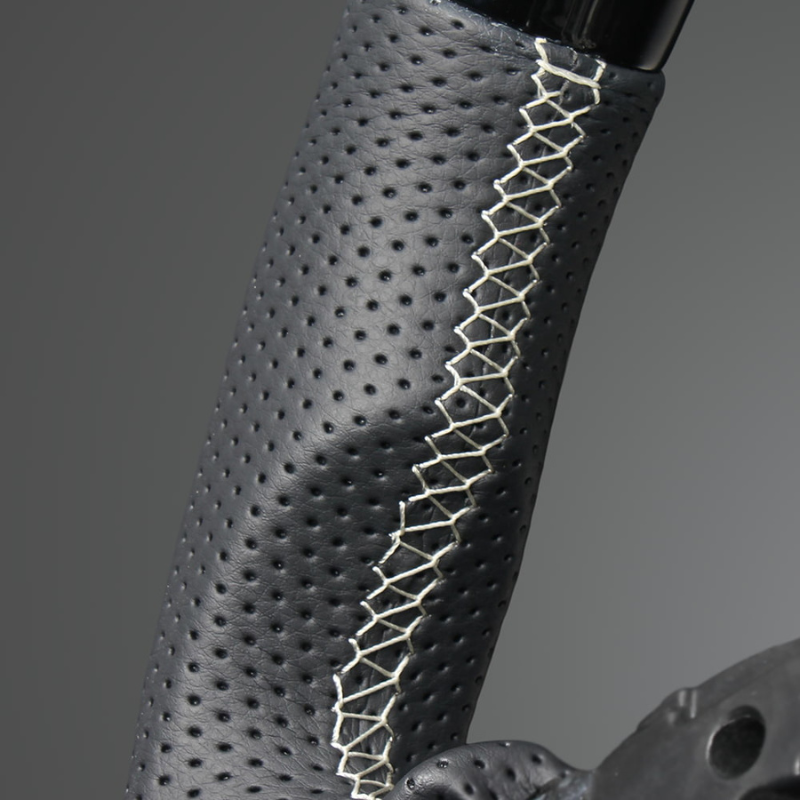 高品質の証ユーロステッチ採用 (ピアノブラックxシルバーステッチ) 純正交換ガングリップステアリング ヴェゼル RV系 R3/1- LS263