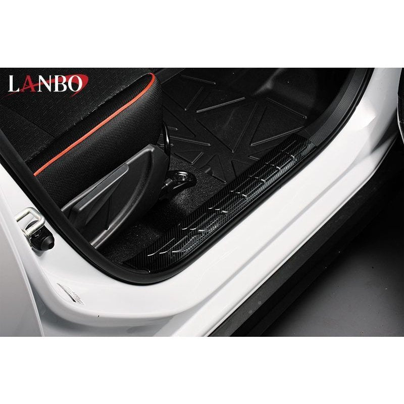 (カーボン調ステン) ライズ 室内側 スカッフプレート 4P 乗車時の汚れ防止に!RAIZE