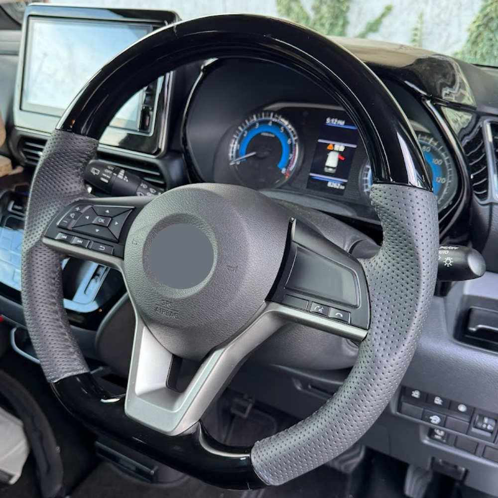 スタイリッシュなD型ステアリング (ピアノブラック) スポーツD型ステアリング デリカミニ B34系 R5/5-R7/9 YourParts e0210 運転操舵感が変わります