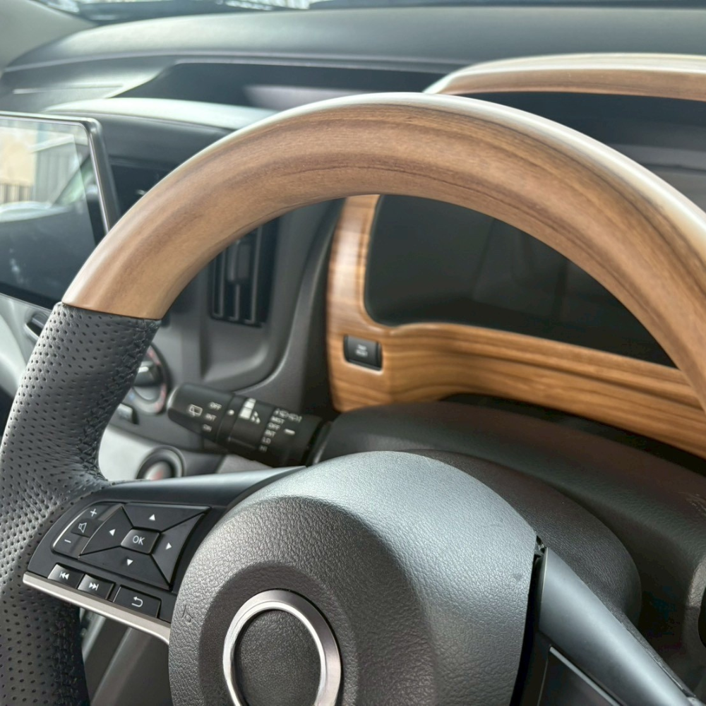純正D型ステアリングに対応 (ナチュラルウッド) スポーツステアリング NV200バネット バン/ワゴン現行 R6/7- YourParts e0287 コンビレザーで内装が豪華に