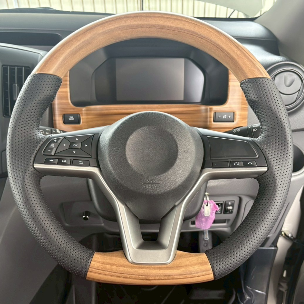 純正D型ステアリングに対応 (ナチュラルウッド) スポーツステアリング NV200バネット バン/ワゴン現行 R6/7- YourParts e0287 コンビレザーで内装が豪華に