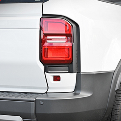 リアバンパーと統一感を (マットブラック) テールランプフレームガーニッシュ2P 左右セット ランドクルーザー 250系 R6/4- LANBO WD104171