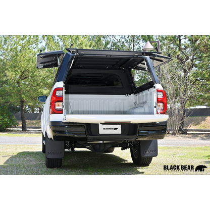 武装的ビジュアル キャノピー ハイラックス GUN125 H29/9- CAN004 アルミ合金 レール付 LED3WAYハイマウントランプ装備