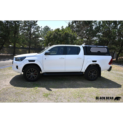 武装的ビジュアル キャノピー ハイラックス GUN125 H29/9- CAN004 アルミ合金 レール付 LED3WAYハイマウントランプ装備