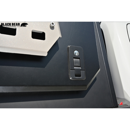 武装的ビジュアル キャノピー ハイラックス GUN125 H29/9- CAN004 アルミ合金 レール付 LED3WAYハイマウントランプ装備