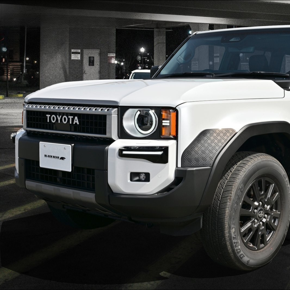 武装的ビジュアル (マットブラック) フロントフェンダーガーニッシュ 左右2Pセット ランドクルーザー 250系 R6/4- WD104205 ABS樹脂 車 カスタム パーツ