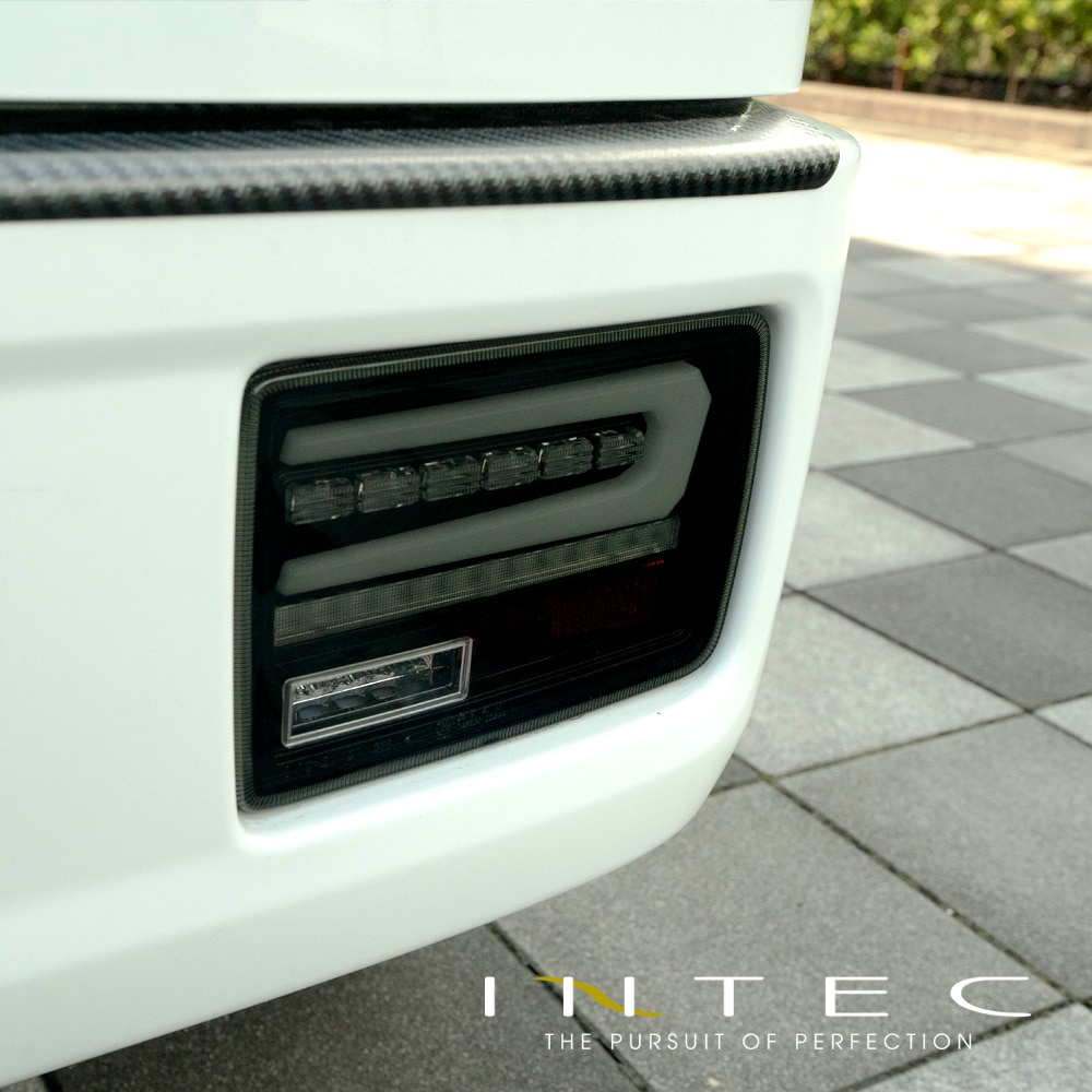 LEDテールレンズ買い替えるならこのデザイン (クリアレンズ/グロスブラック/レッドバー) フルLEDテールランプ エブリイバン DA64V H17/8- INTEC