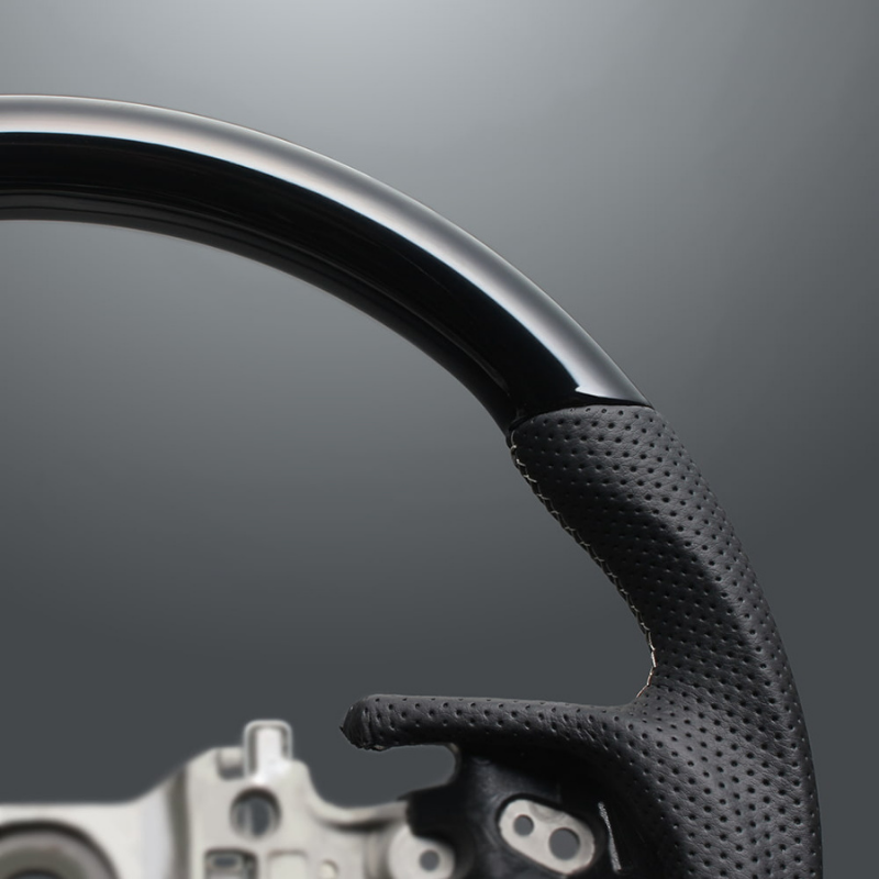 高品質の証ユーロステッチ採用 (ピアノブラックxシルバーステッチ) 純正交換ガングリップステアリング RAV4 50系 R01/10- LS186 ハイブリッドは取付不可