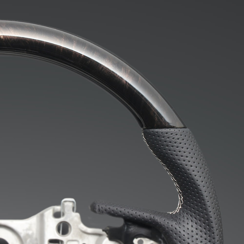 高品質の証ユーロステッチ採用 (マホガニ調黒木目xシルバーステッチ) 純正交換ガングリップステアリング カローラクロス 210系 R3/9- LS204