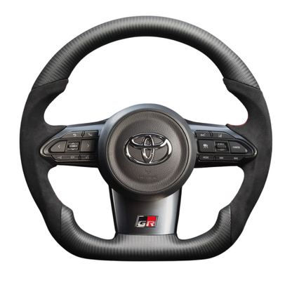 最上位モデル (マットリアルカーボン×アルカンターラBK×レッドユーロステッチ) 純正交換ガングリップステアリング GRヤリス 10系 LS208 GR専用
