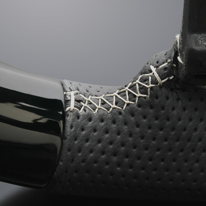 高品質の証ユーロステッチ採用 (ピアノブラックxシルバーステッチ) 純正交換ガングリップステアリング プリウス  60系 Gグレード専用 LS212