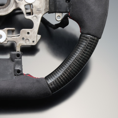 最上位モデル (艶ありリアルカーボン×アルカンターラBK×レッドユーロステッチ) D型ガングリップステアリング プリウス  60系 Gグレード専用 LS215