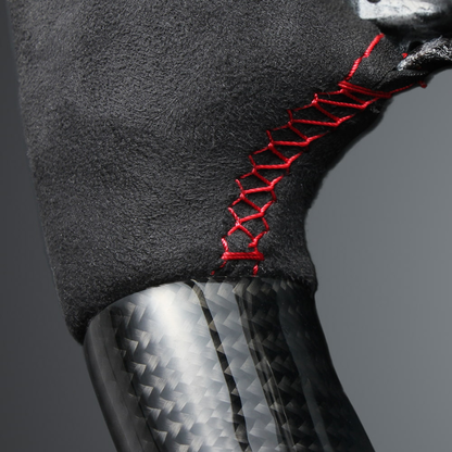 最上位モデル (艶ありリアルカーボン×アルカンターラBK×レッドユーロステッチ) D型ガングリップステアリング プリウス  60系 Gグレード専用 LS215