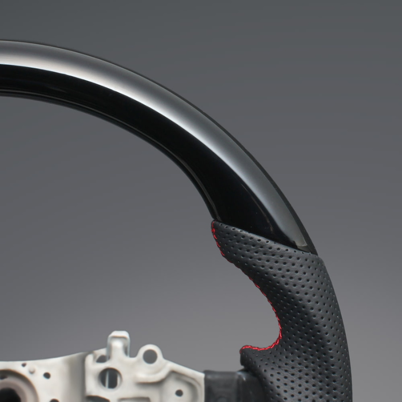 高品質の証ユーロステッチ採用 (ピアノブラックxレッドステッチ) 純正交換ガングリップステアリング ハイラックス 120系 H29/9- LS219 GRスポーツ取付可