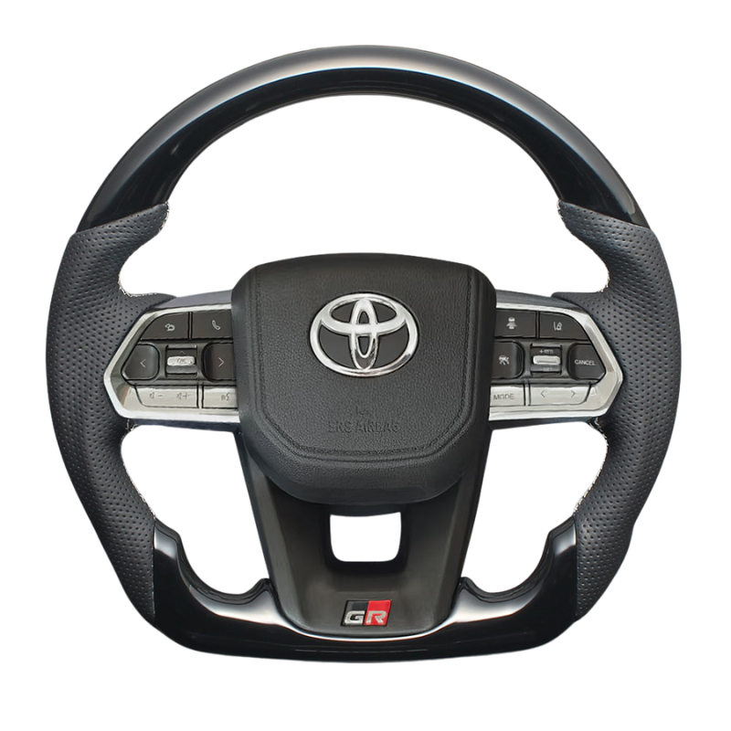 高品質の証ユーロステッチ採用 (ピアノブラックxシルバーステッチ) 純正交換ガングリップステアリング ランクル  300系 R3/8- LS224 ヒーター対応