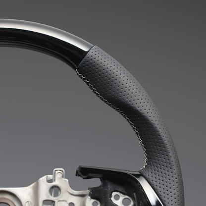 高品質の証ユーロステッチ採用 (ピアノブラックxシルバーステッチ) 純正交換ガングリップステアリング ハリアー 80系 R2/6- LS229