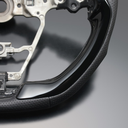 高品質の証ユーロステッチ採用 (ピアノブラックxシルバーステッチ) 純正交換ガングリップステアリング ハリアー 80系 R2/6- LS229