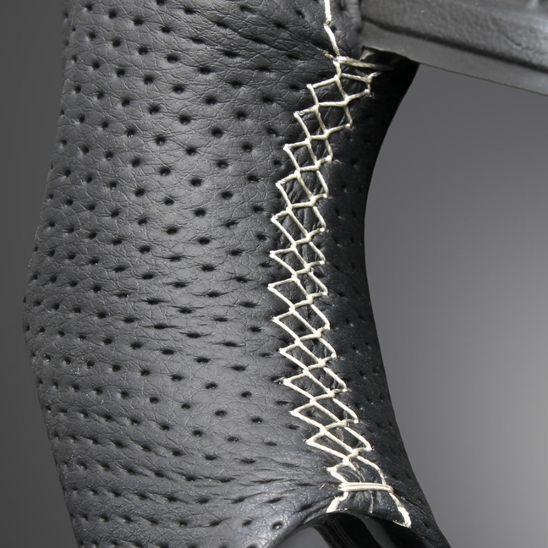 高品質の証ユーロステッチ採用 (ピアノブラックxシルバーステッチ) 純正交換ガングリップステアリング スープラ DB系 R1/5-R8/4 LS246