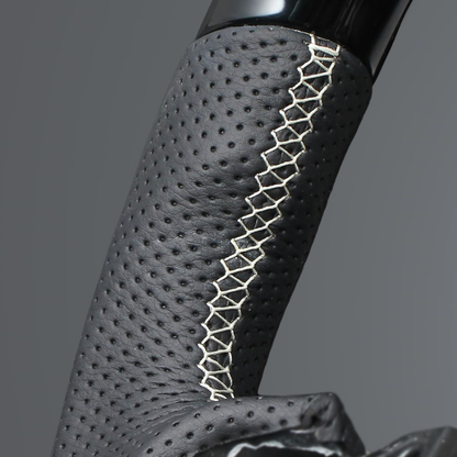 高品質の証ユーロステッチ採用 (ピアノブラックxシルバーステッチ) 純正交換ガングリップステアリング ノート E12 H24/9-R2/12 LS251