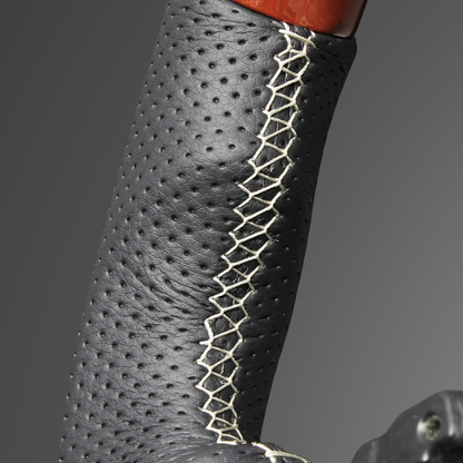 高品質の証ユーロステッチ採用 (茶木目 x シルバーステッチ) 純正交換ガングリップステアリング ステップワゴン  RP系  R4/5-R6/8 LS268