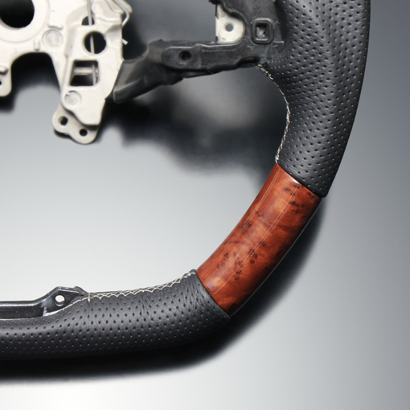 高品質の証ユーロステッチ採用 (茶木目 x シルバーステッチ) 純正交換ガングリップステアリング ステップワゴン  RP系  R4/5-R6/8 LS268