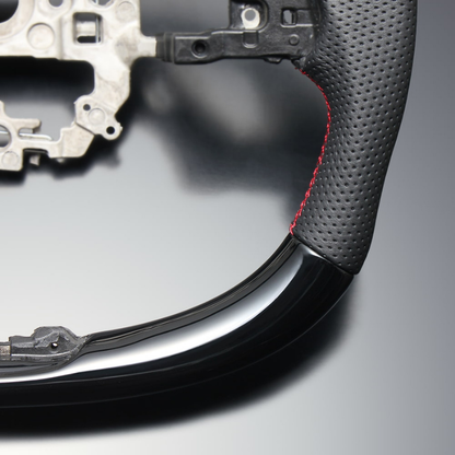 高品質の証ユーロステッチ採用 (ピアノブラックxレッドステッチ) 純正交換ガングリップステアリング シビック FL1/4/5  R3/9- LS272