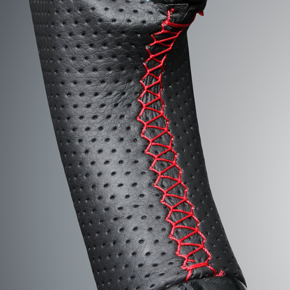 高品質の証ユーロステッチ採用 (カーボン調xレッドステッチ) 純正交換ガングリップステアリング シビック FL1/4/5  R3/9- LS273