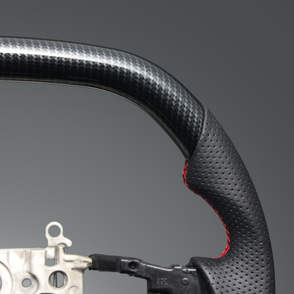 高品質の証ユーロステッチ採用 (カーボン調xレッドステッチ) 純正交換ガングリップステアリング シビック FL1/4/5  R3/9- LS273