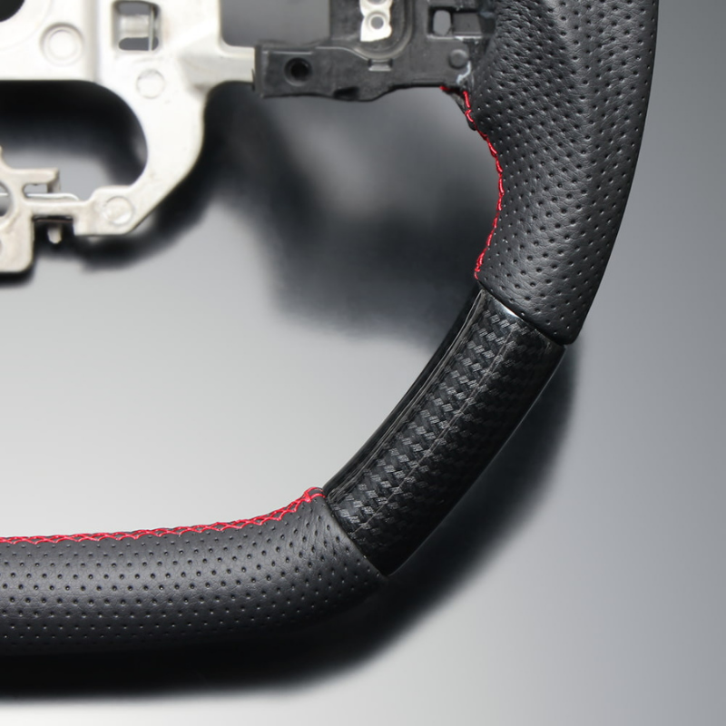 高品質の証ユーロステッチ採用 (カーボン調xレッドステッチ) 純正交換ガングリップステアリング N-BOX/N-BOXカスタム JF5/6 R5/10- LS276