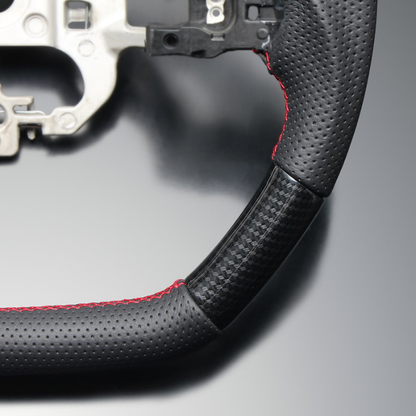 高品質の証ユーロステッチ採用 (カーボン調xレッドステッチ) 純正交換ガングリップステアリング N-BOX/N-BOXカスタム JF5/6 R5/10- LS276