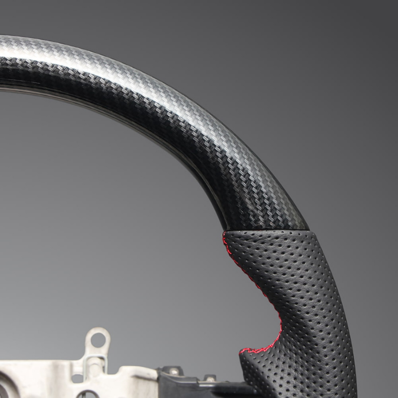 高品質の証ユーロステッチ採用 (カーボン調xレッドステッチ) 純正交換ガングリップステアリング ジムニー/シエラ/ノマド JB64 H30/7- LS288