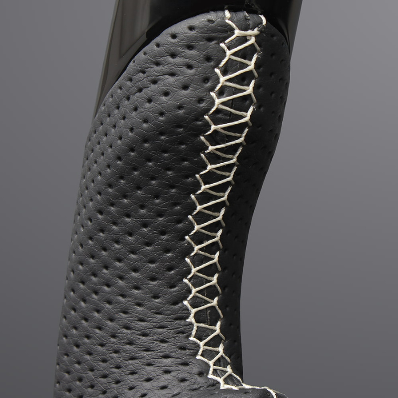 高品質の証ユーロステッチ採用 (ピアノブラックxシルバーステッチ) 純正交換ガングリップステアリング スイフト/スポーツ ZC/ZD系 H29/9- LS289