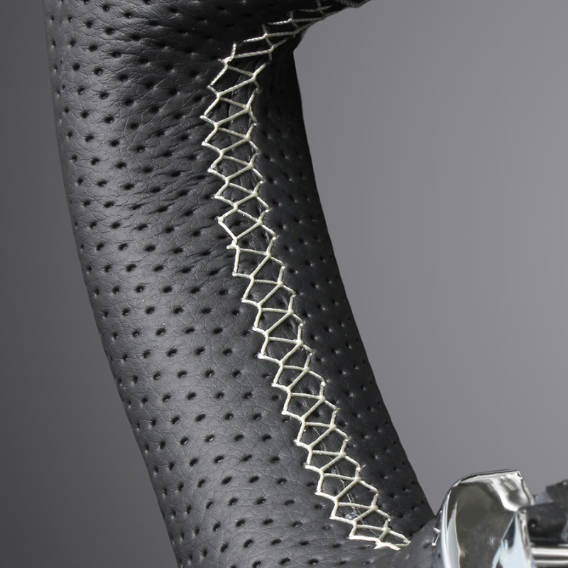 高品質の証ユーロステッチ採用 (ピアノブラックxシルバーステッチ) 純正交換ガングリップステアリング デリカD5 CV系 前期  H19/1-H30/12 LS297