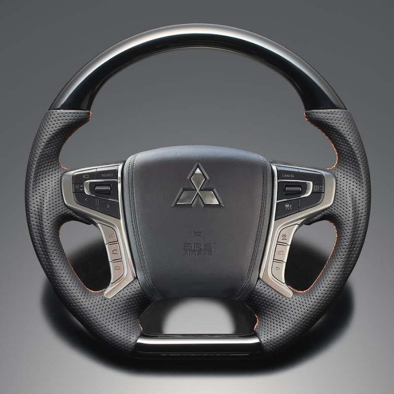 高品質の証ユーロステッチ採用 (ピアノブラックxオレンジステッチ) 純正交換ガングリップステアリング デリカD5 CV系 後期 R1/2- LS299